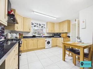 Kitchen/Diner- click for photo gallery